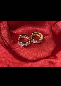 GOLD PLATED CRYSTAL EARRINGS🤩