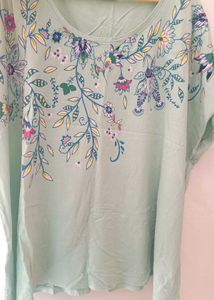 Floral Print V-Neck Tee