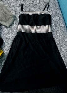 Sleeve Dress In Black And Stripe Design
