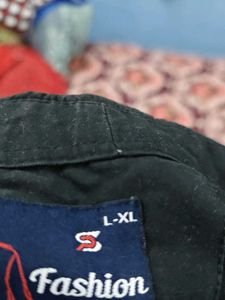 Men&#39;s Black Shirt