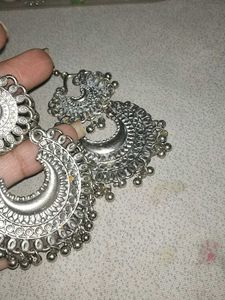 Earings