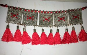 RED NECKPIECE