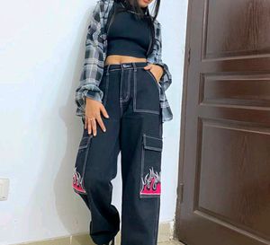 Pocket Wide Leg Jeans
