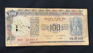 Old 100 Rupee Note
