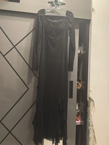 Elegant Black Maxi Dress