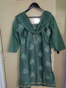Green Embroidered Kurta