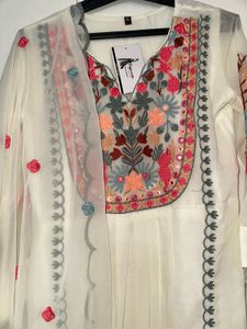 Elegant Embroidered Kurta And Dupatta