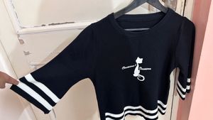 Cute Cat Print Woolen Top