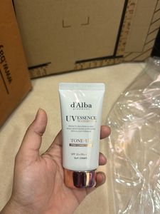 D’Alba Tone Up Sunscreen