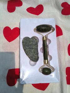 Jade Roller &amp; Gua Sha Set🎀