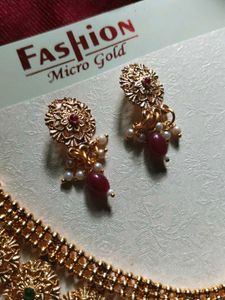 Elegant Gold-Tone Necklace Set