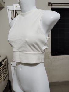 Xs,S,M-Open back with knot White Crop Top