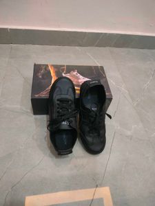 Black 🐈‍⬛ Women Shoes 👟