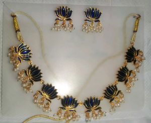 Lotus Blossom Necklace &amp; Earring Set🤍