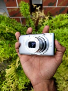 Canon IXUS 132 Digital Camera