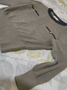Elegant Olive Green Knit Top