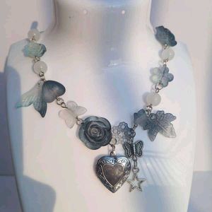 Frost black necklace