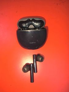 realme Buds Air 2 ANC TWS next to new condition