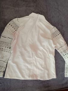 Women&#39;s Whote Top