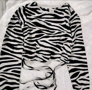 Zebra Print Cropped Top