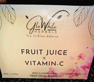 GloWhite Herbals Vit C Illuminating Fruit Bleach