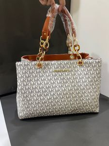 MK Ring Tote Bag (White)