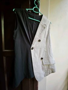 Sleeveless Two Tone Blazer