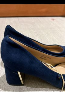 Combo Of Pink Loafer And Blue Belly