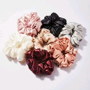 Scrunchies 😍❤️ In Stock