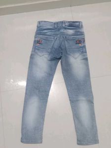 Light Wash Denim Jeans Size 28 Waist
