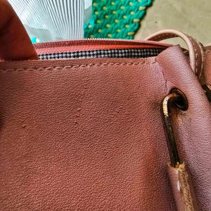 👜 **Pre-Loved Da Milano Purse