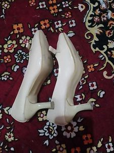 Elegant Ballet Flats with Bow