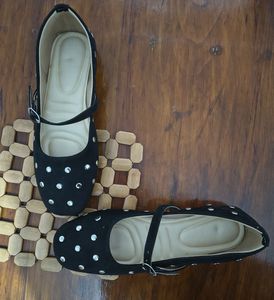 Cute Black Ballerinas