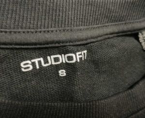 Baby tee by STUDIOFIT