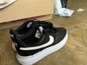 NIKE Womens Court Vision Alta