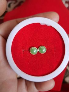 Beautiful New Pearl Desine Studs
