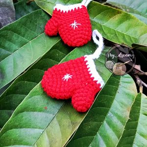 Single Mitten Ornament