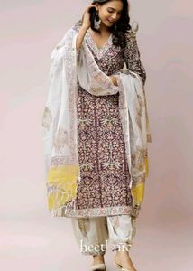 Elegant Floral Print Kurta Set