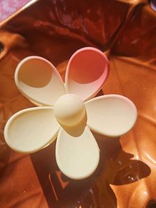 Gradient Flower Hair Claws