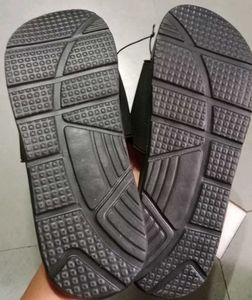 Max Black &amp; Red Flip Flops