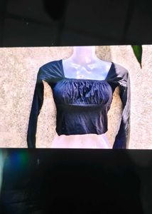 Black Long Sleeve Crop Top