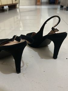 Carlton London Black Heels