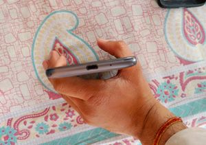 NMotorola Moto E4 (Iron Grey, 2GB RAM, 16GB Storag