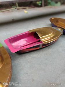 Stream Boats