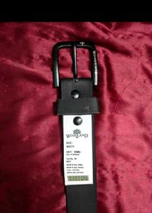 WOODLAND Black leather belt