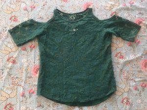 Cold Shoulder Net Top