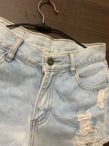 New condition denim ripped shorts