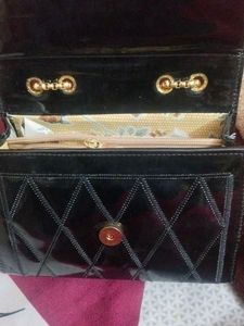 Beutiful Girls Slingbag