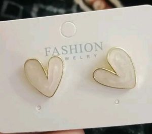 women white heart earrings
