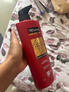 Tresemme Keratin Smooth Shampoo